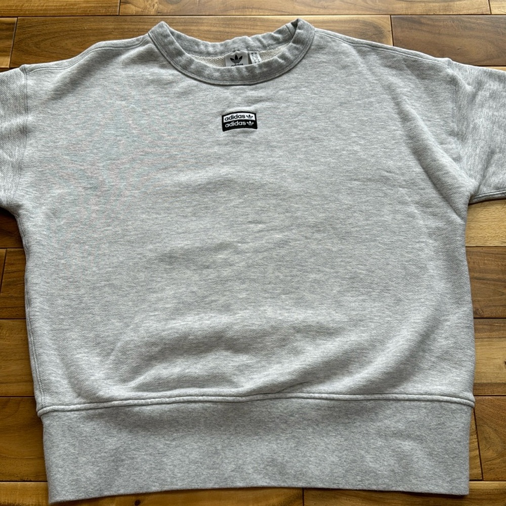 Adidas sweat shirt. Size small.Excellent condition.